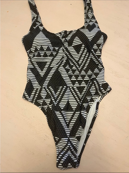 aerie Other - aerie Black and White Patterned One-Piece Swimsuit